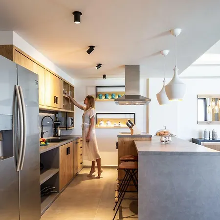 Wave Villa, Seaside Living & Your Own Spot, By Thinkvilla Villa *